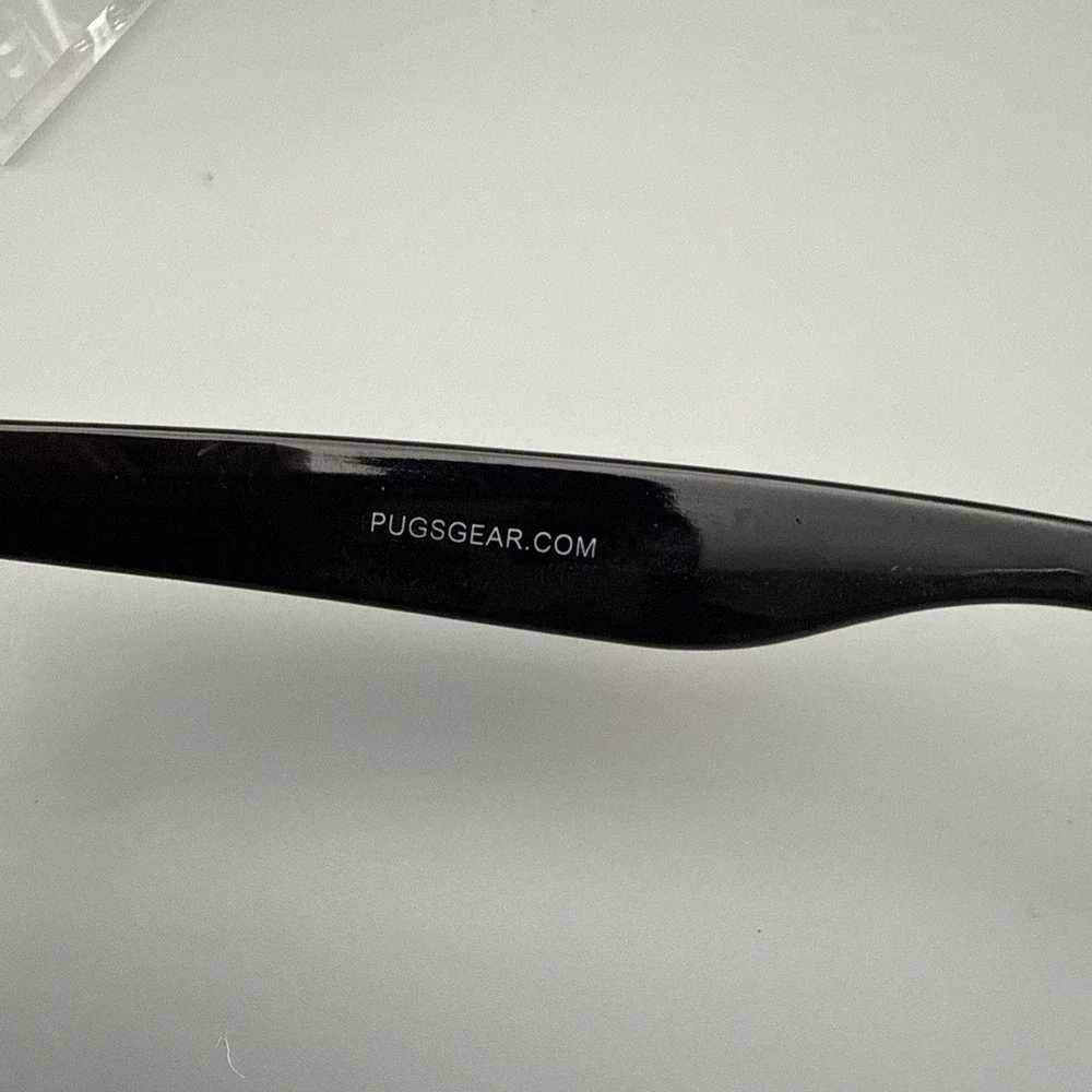 Pugs authentic black